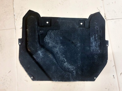 8W0825209 крышка шасси audi a4 b9 рестайлинг