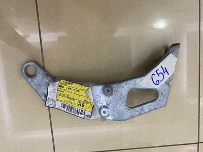 4B0145813 audi a6 c5 крепление интеркулера a