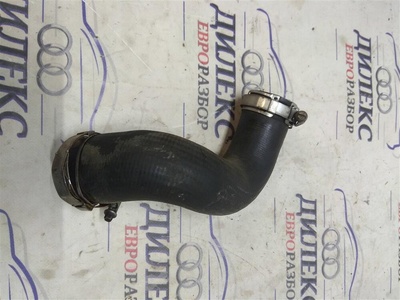 8E0145790G патрубок интеркулера Audi A4 (B7) 2004-2009
