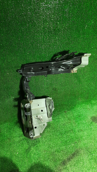 GHP954140 Крепление фары (кронштейн фары) левой Mazda 6 GJ 2015 GHP9-54-140