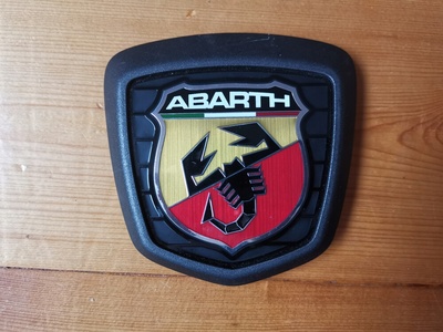 Nc3e51730 эмблема логотип значек abarth 124 spider 16 -