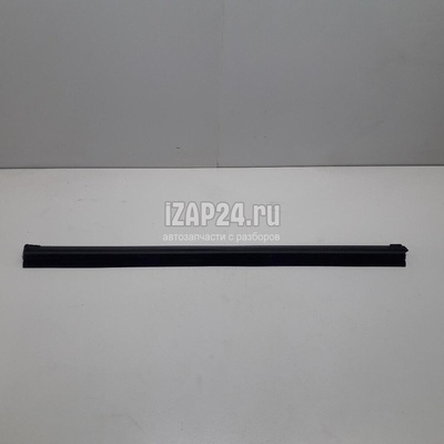 5736A140 Уплотнитель стекла двери Mitsubishi ASX 2010