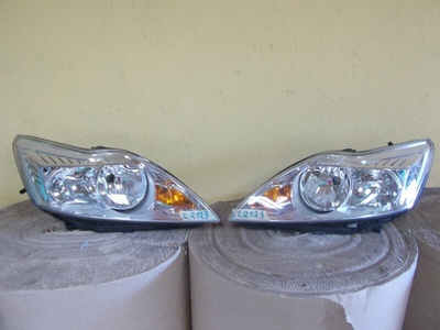 8M5113W030AF фара лампы передняя форд focus mk2 рестайлинг 08 -