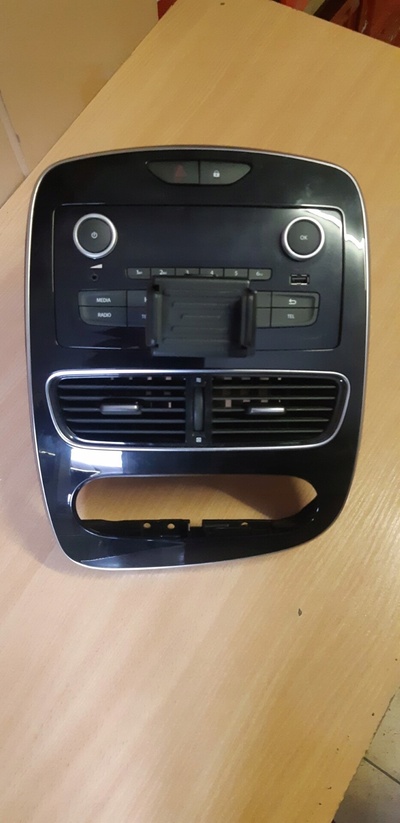 281154076R renault clio 4 радио крепление рамка