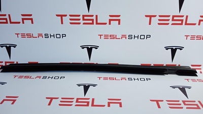 148369400A уплотнитель задний правый Tesla Model X 2020 1483694-00-A
