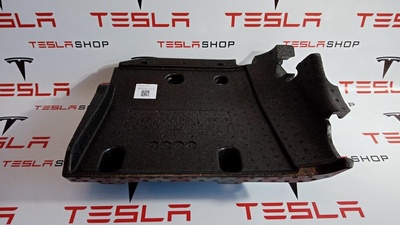 104806100D Обшивка салона Tesla Model X 2020 1048061-00-D