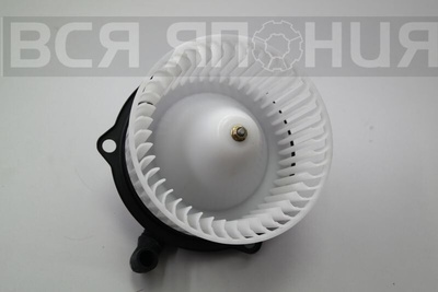W20261B10 Моторчик печки 24V MAZDA TITAN TF, TM, SL, 4HF1 MAZDA TITAN WHF5T, WGM7H, WGLAT, WG3AT, WH35T, WGEAT, WGFAT, WHF3F, WG34T, WGE4T, WGT4H, WGM4H, WGTAE, WGL4T, WGM4T, WGT4T, WEL4T, WGT7T W202-61-B10