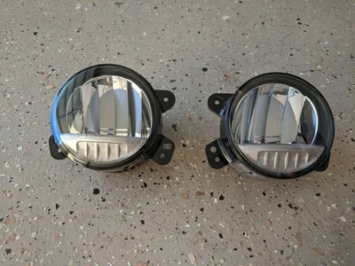 82215163 туманки в бампер джип wrangler jl sahara rubicon