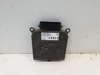 8105633D10 блок фары Toyota Camry V70 2018- 81056-33D10