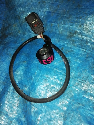 1068159 датчик детонации FORD FOCUS DBW