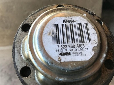 33217523960 Полуось задняя правая bmw E87 E90 7523960