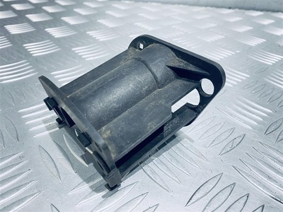 4B0807722 Кронштейн форсунки омывателя фары Audi A6 C5 2000