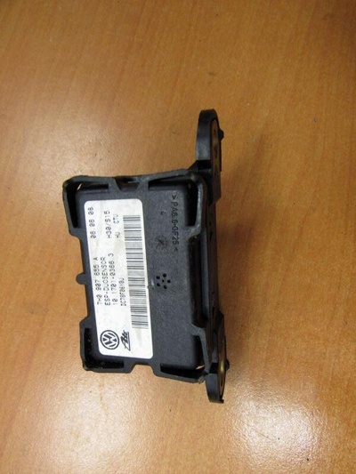 7H0907655A Датчик ускорения Audi Q7 4L 2008