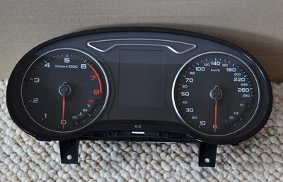 8V0920870A audi a3 8v 2013 - часы спидометр benz .