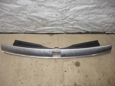 4L0864483A Накладка внутренняя на заднюю панель кузова Audi Q7 4L 2007