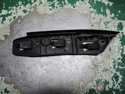 3u0807183 Кронштейн крепления бампера Skoda Superb 2004