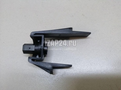 8T0945183A Кронштейн фонаря VAG A5/S5 [8F] Cabrio (2010 - 2016)