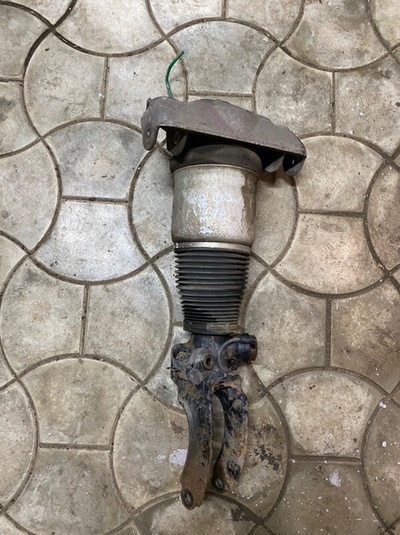 7l8616040 амортизатор подвески ( пневма ) AUDI Q7 4L 2006 (2005-2015) , <strong>-Б/У Детали сняты с АВТОМОБИЛЯ</strong>