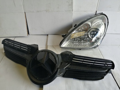 A1718880060 мерседес slk w171 решетка радиатора гливице