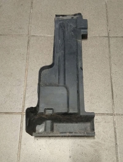 62822AX600 micra k12 1.0 1.2 1.4 крышка радиатора руль