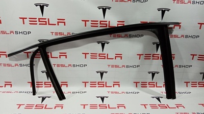 148404200B уплотнитель задний правый Tesla Model X 2020 1484042-00-B