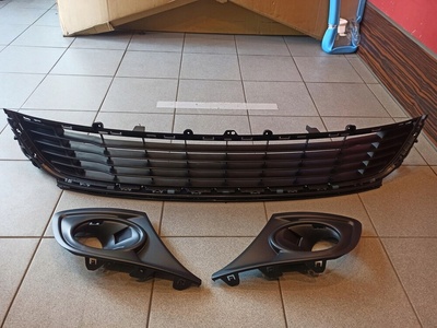 622543916R megane 3 2012 - решетка радиатора решётка решетка