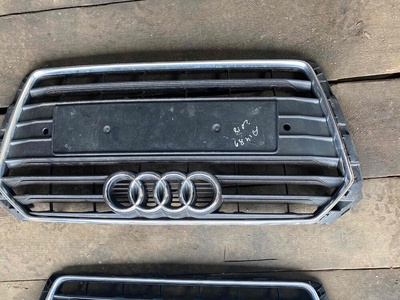 8w0853651 Решетка радиатора Audi A4 2017