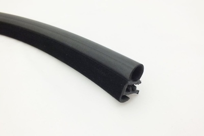 51727116403 bmw e39 уплотнитель отсек дверь передняя
