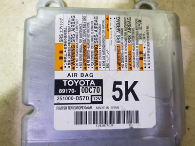 891700DC70 toyota yaris 3 рестайлинг 18 сенсор airbag новый
