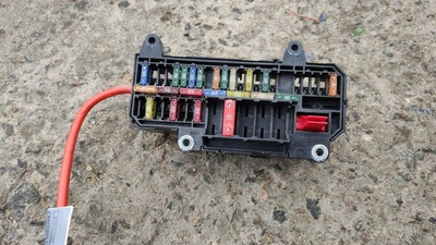 6900583 блок предохранителей задний BMW 7 E65/E66/E67 2005