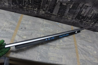 4G8853764B2ZZ Уплотнитель стекла двери задний правый Audi A7 4G 2010-2018