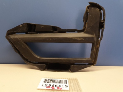 622576FL0B Рамка противотуманной фары левой Nissan X-Trail T32 2014-