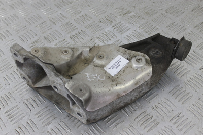 6772680 кронштейн двигателя BMW X5 E70 2007 ,22116782982