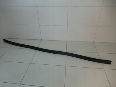 8W0823723A уплотнитель камеры двигателя капота audi a4 b9 8w0 19r