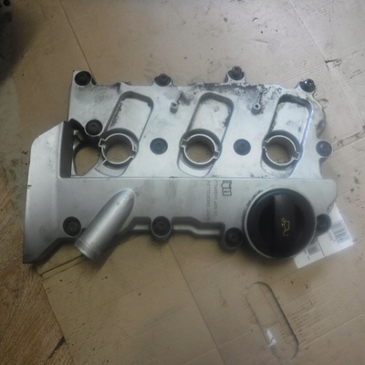06E103471G крышка клапонов audi a6 c6 2.4 v6