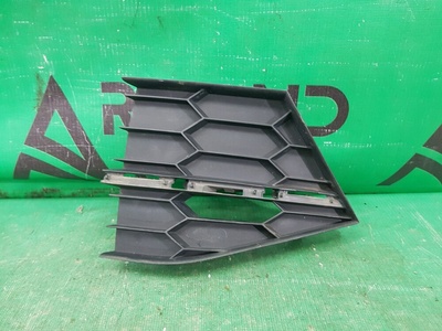 3V08536659B9 Решетка бампера SKODA SUPERB 3 2015 , 3V0853665