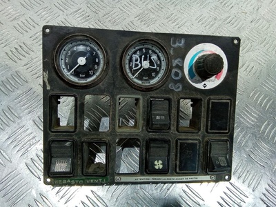 Щиток приборов (приборная панель) MAN 10150 1992