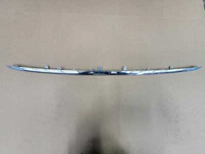5275402030 auris ii 2 рестайлинг - хромированная накладка бампера заднего