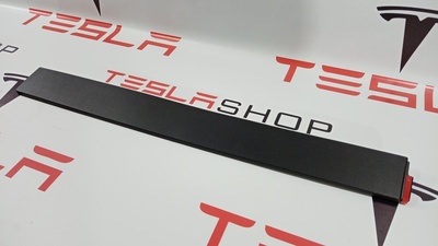 103520300E молдинг двери задней левой Tesla Model X 2020 1035203-00-E,1035121-00-E