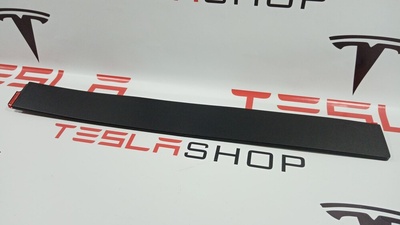 103520400E наружная декоративная накладка двери нижняя Tesla Model X 2020 1035204-00-E