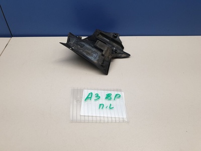 8P4837157A Уплотнитель двери передней левой Audi A3 8P 2003-2013