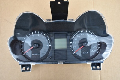 8100B021 спидометр часы mitsubishi кольт 2009r .