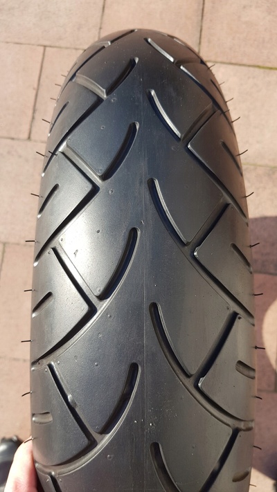 Metzeler me880 marathon 150 / 80 r17