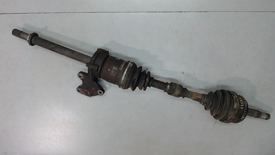 3910073N10 Полуось (приводной вал, шрус), перед. правая Nissan Primera P10 1990-1996 1996