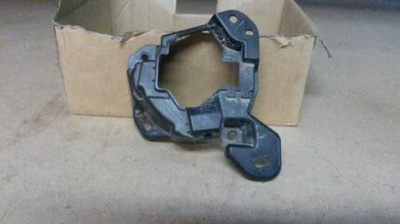 KD5351684 Кронштейн фары противотуманной правой Mazda CX-5 1 (KE) KE, KE5AW, KE5FW, KEEFW, KE2AW, KE2FW, KEEAW