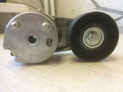 LR011335 Натяжитель ремня ? Land Rover Range Rover 3