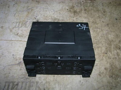 3C8937049E блок управления бортовой сети VW Tiguan 2007-2011 2009