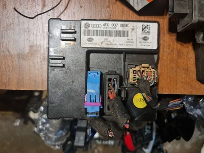 4F0907289E Блок бортовой сети (блок управления BCM) Audi A6 2008
