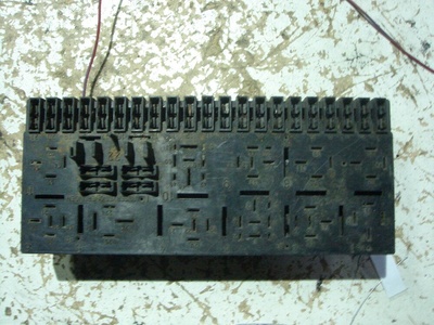 443941822B Блок предохранителей Audi 80 B4/8C 1994