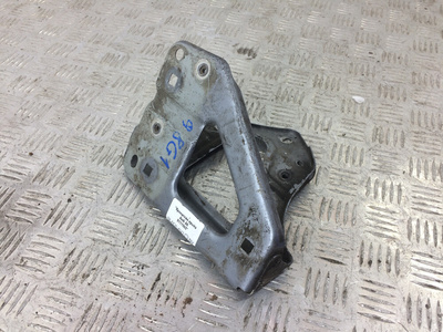4F0821136 Крепления ( кронштейн ) крыла Audi A6 4F/C6 2007